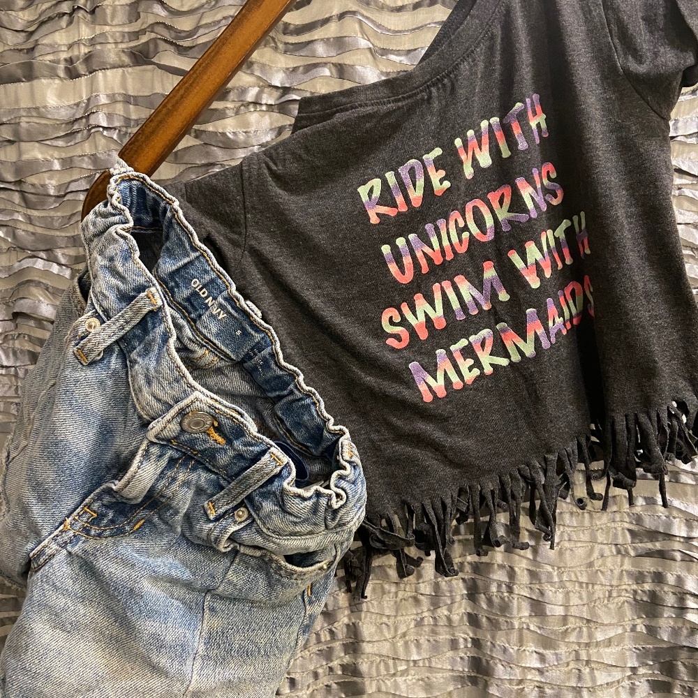Girls Outfit Bundle Size 5 – Old Navy Denim Shorts & Picapino Graphic Fringe Top